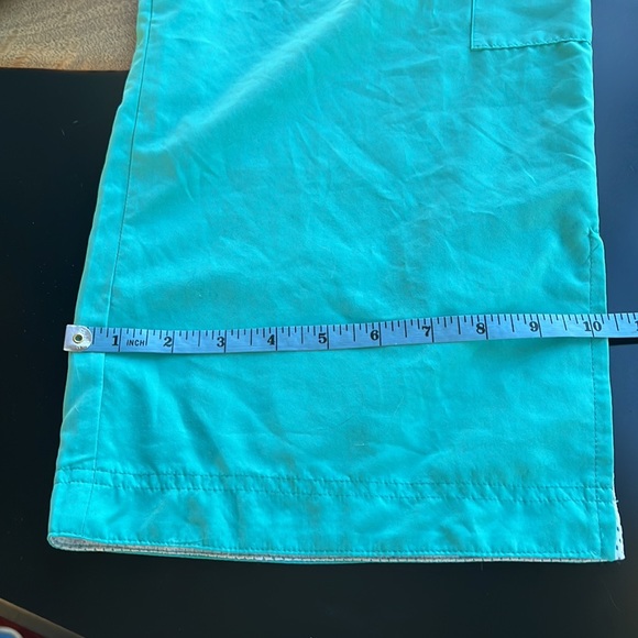 Vintage Lululemon crop pants, size 8. - Picture 12 of 16